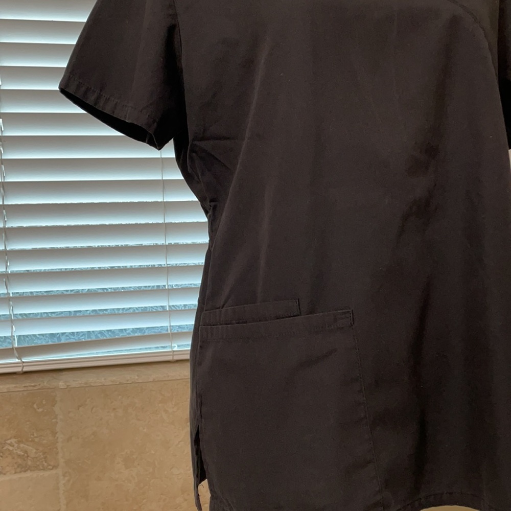 Scrub tops - medium - Picture 4 of 9